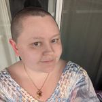 Tamara van der Loos - @queencuppy2319 - Instagram