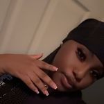 tee - @tamara.mashaye - Instagram