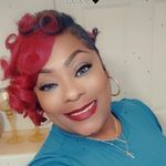 Tamara Staples - @the_purpletabletalk - Instagram