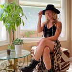 Tara Jaeger - @tarajaeger_cmt - Instagram