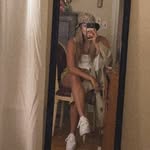 Tara Lowe - @taralowescloset - Instagram