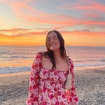 Tara Lyons - @taralyonsss - Instagram