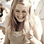 Tara McKenna - @travelbuginarug - Instagram