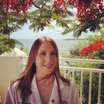 Tara Powers - @dogtor_tara - Instagram