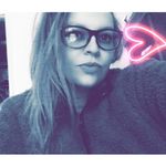 Tara Robbins - @tararobbins77 - Instagram