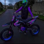 smailsmail - @taravail1995 - Instagram