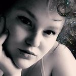 Tara Wenger - @tarajane53192 - Instagram