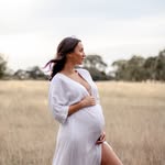 Taryn Logan | Photographer Melbourne - @thegoldenmomentsphotography - Instagram
