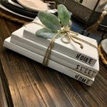 Taryn Schultz - @theclovefarmhouse - Instagram