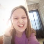Taryn Bethany Shaw - @tarynshawthecoolkid - Instagram