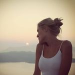 Taryn Foster-Sutherland - @tarynfostersutherland - Instagram