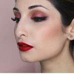 Taylor Bills - @taylor_makeup_lover - Instagram