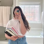 Taylor :) | Bookstagram - @taysbooks_taylorsversion - Instagram