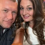 Taylor Dewey Gentry - @wine.chic - Instagram