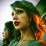 Lisa - @taylor_fearlesss - Instagram