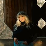 *Taylor Hardin* - @taylor.hardinn - Instagram