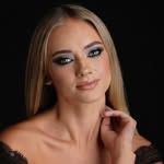 Taylor Hayes - @taylorhayesofficial - Instagram