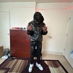 Tåÿlør Hinton - @mr._go_get_a_bag_ - Instagram