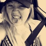 Taylor Janssen - @livingmybestlife_2019 - Instagram