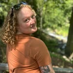 Taylor McLain - @tayloryourreality - Instagram