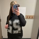 Taylor Shanks - @taylorshankss - Instagram