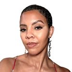 Taylor Singleton - @tayloryourglow - Instagram