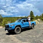 Taylor VanDeventer - @butttburgers - Instagram