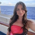 Taylor Yount - Facebook