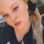 Teagan Schweitzer - @groyogawithteaganol - Instagram