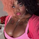 Tee Washington - @womansawonder - Instagram