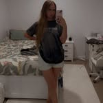 Tenille Smith - @tenilles20 - Instagram