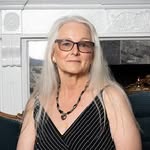 Teri Lawrence - @terisellsflhomes - Instagram