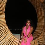 Tara Williams - Facebook