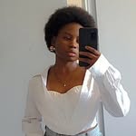 Tess Brook - @voice_choice_chaise - Instagram