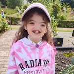 Tessa Evans - @tessabornextraordinary - Instagram