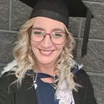 Tess Harding - @teacherslife_engineerswife - Instagram