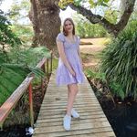@tess.james - Instagram