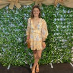 Tess Thompson - Facebook