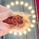 Tess Wall - @tessconnects - Instagram