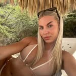 𝐓𝐞𝐬𝐬 𝐉𝐚𝐜𝐨𝐛𝐬 - @x.tessjacobs - Instagram