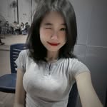 Thạch Hoàng Trân - @hoangtran270603 - Instagram