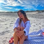 Thea Bates - Facebook