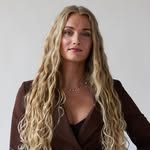 Thea Larsen - @theacompar - Instagram