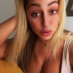 𝕋𝕙𝕖𝕒 𝕎𝕖𝕚ß - @laruabee - Instagram