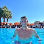 Theo Keller - Facebook