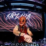 Thomas Aceves - @girzilla_official - Instagram