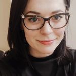 Robyn Thomas-Beswick - @melomanebird - Instagram