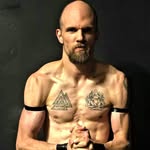 Thomas Cage - @thomas.layne.946 - Instagram