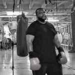 Thomas Lowe - @thomaslowe1986 - Instagram