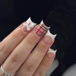 𝙇𝙊𝙉𝘿𝙊𝙉 & 𝙎𝙏 𝙏𝙃𝙊𝙈𝘼𝙎 𝙉𝘼𝙄𝙇 𝙏𝙀𝘾𝙃 - @nailzbynoorrr - Instagram